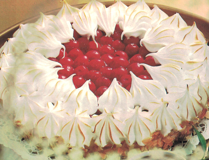 '80s cake with meringue