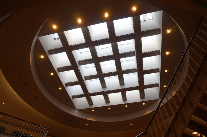 There's nothing like an '80s mall skylight