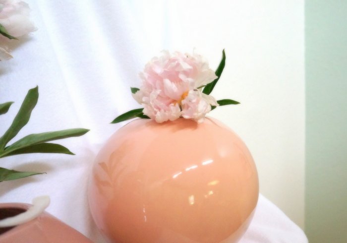 Royal Haeger peach round vase