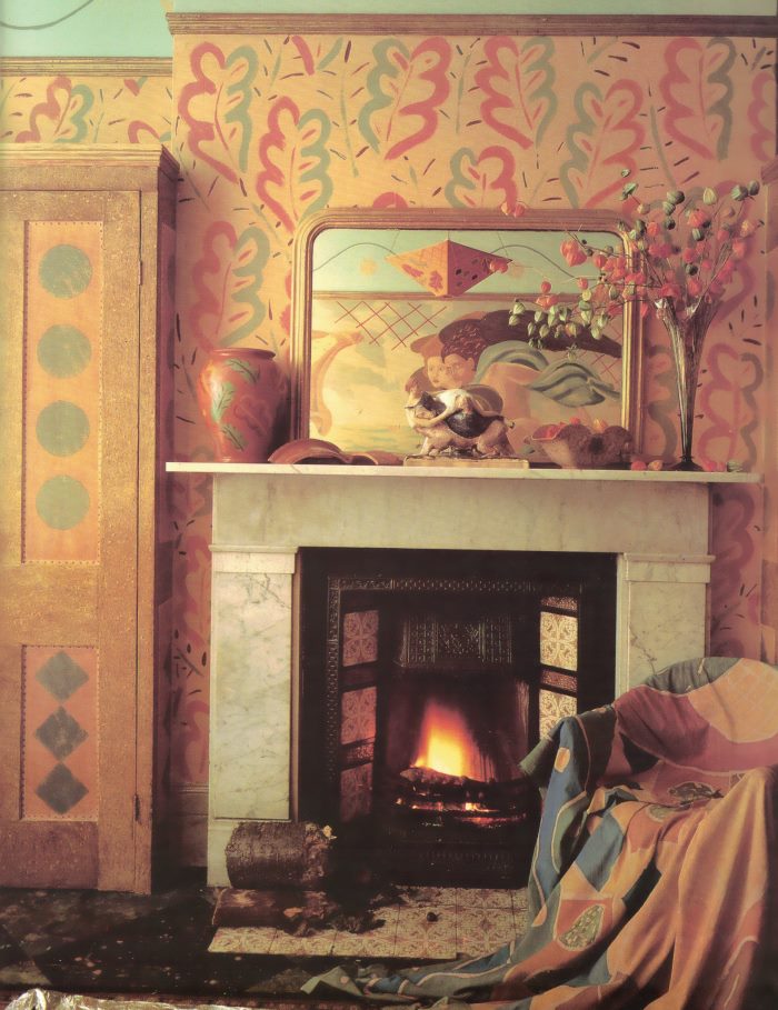 1980s room with painted patterns