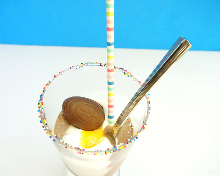 Cadbury Creme Egg ice cream sundae-001