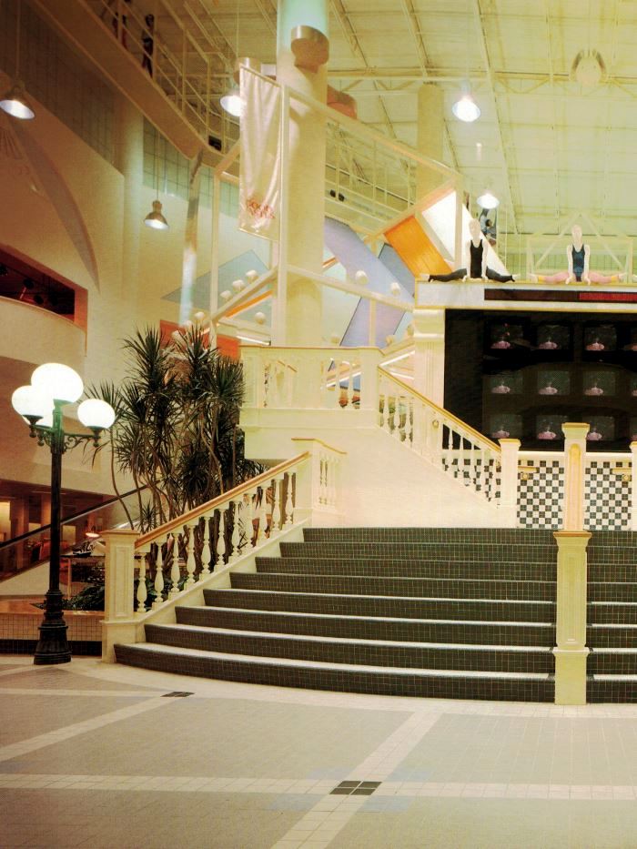 1980s mall