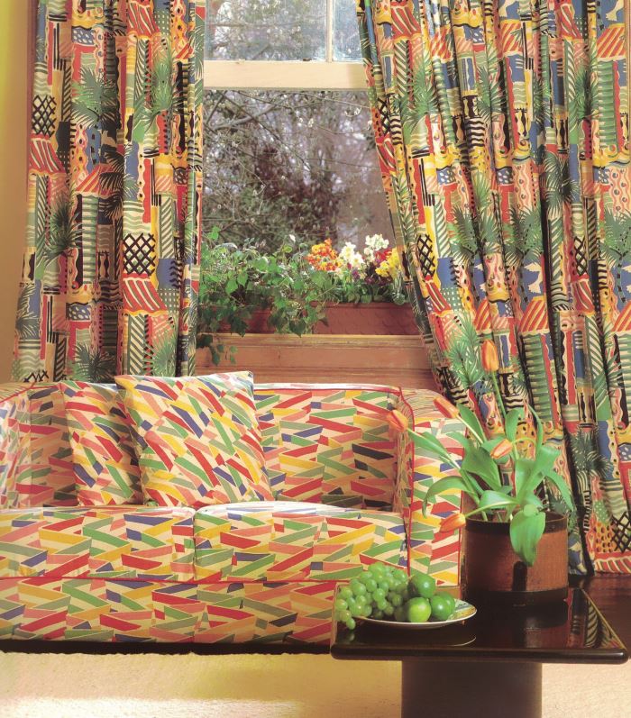 '80 patterned living room