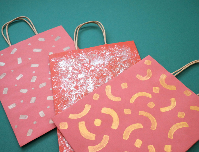 '80s-style gift bags