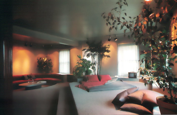 1980s lounge with a conversation pit